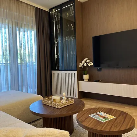 Cashmere تريبينيي